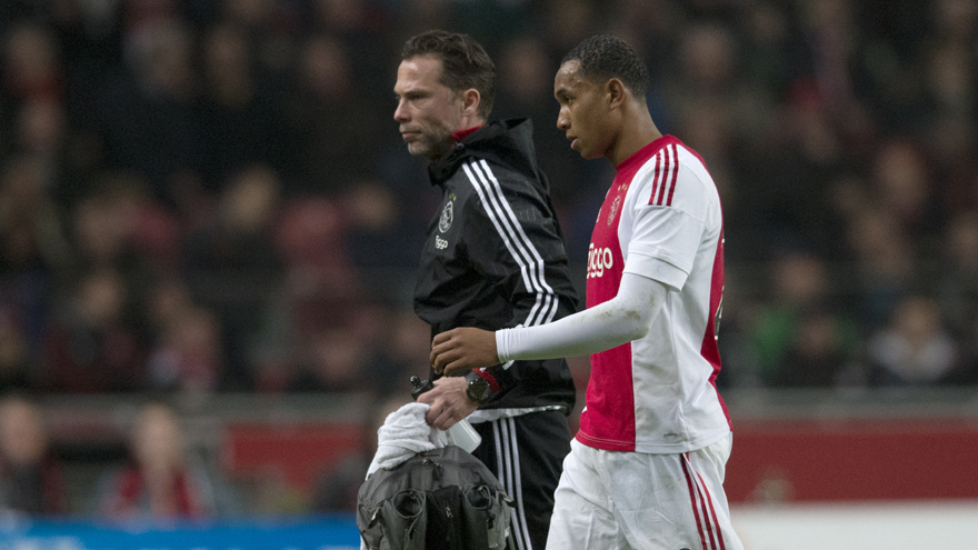 论都围绕着 论都围绕着